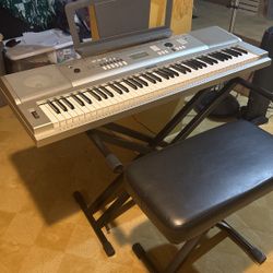 Yamaha Keyboard, stand and bench