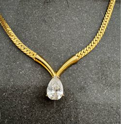 Tear Drop Shaped Pendant Necklace