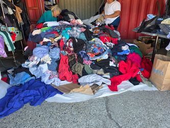 Bulk Clothes for Resale / Flea Market / Family Use