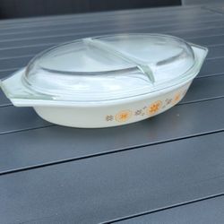 VINTAGE PYREX Town and country divided dish with glass topper