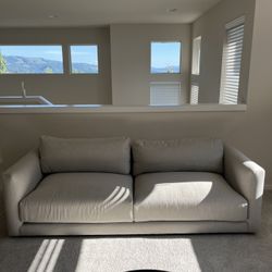 Room & Board Clemens 90" Sofa - Oatmeal, LIKE NEW (MOVING SALE)