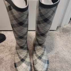 Chooka Signature Tall Rubber Rain Boots Waterproof Grey Black Plaid Women's