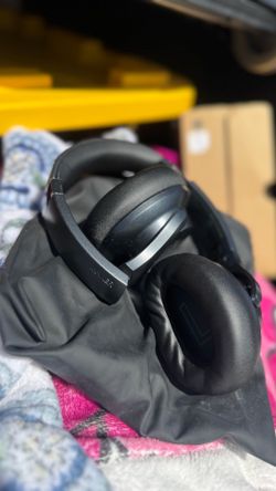 Headphones (soundcore)