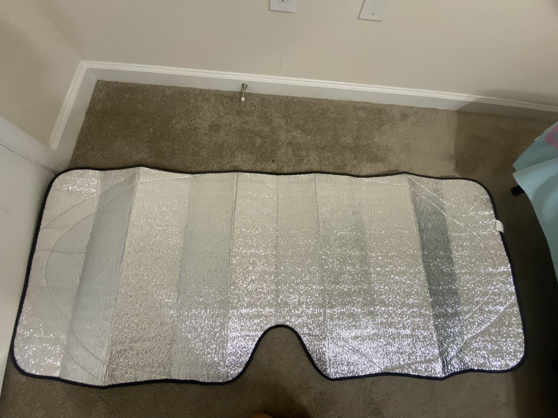 Auto Windshield Sunshade