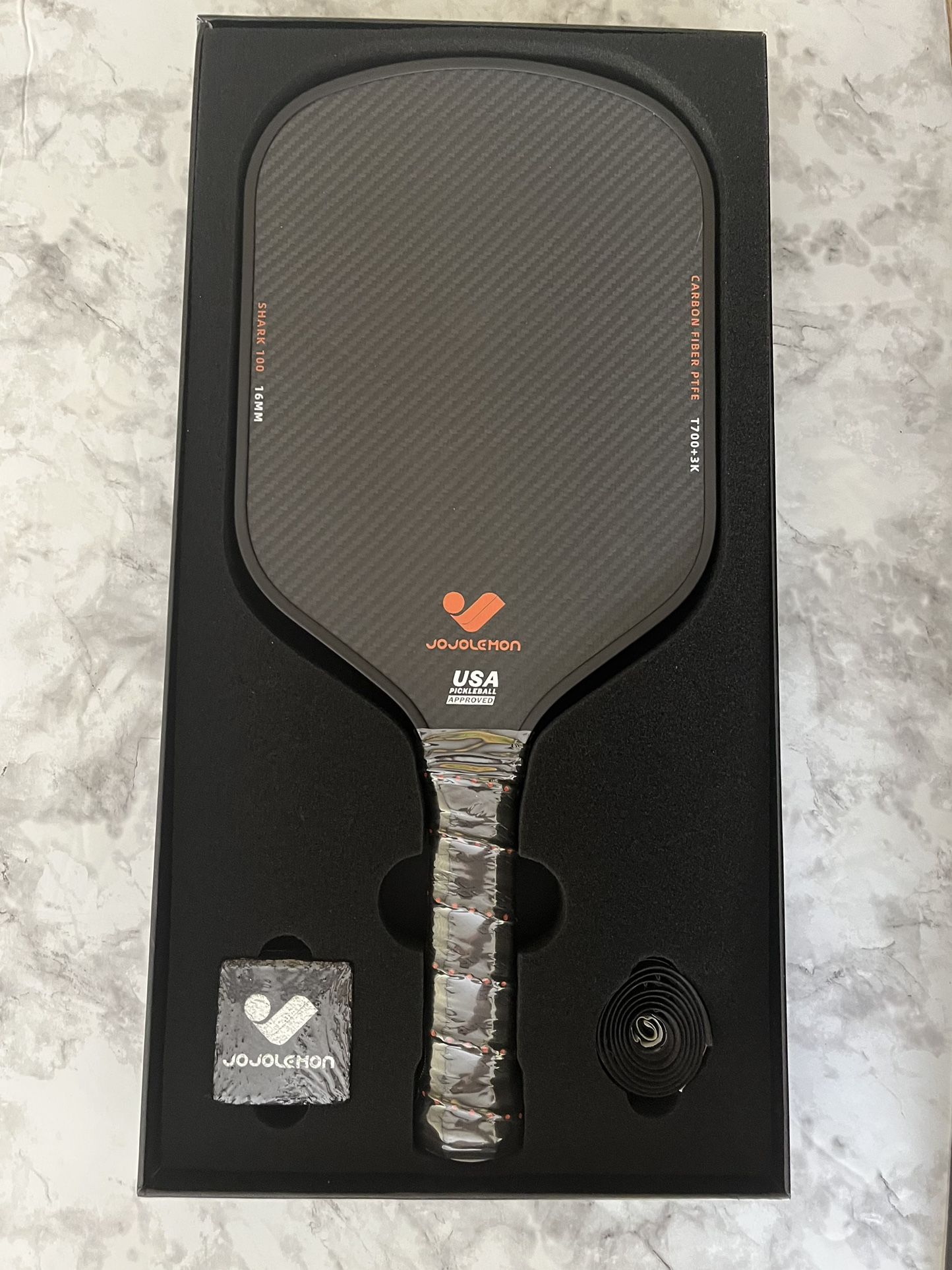 Jojolemon Carbon Fiber Pickleball Paddle with a 16mm Shark Power Polymer Core