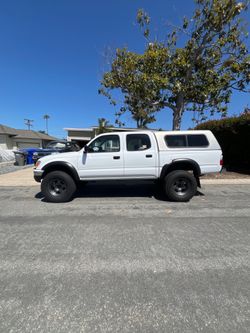 CAMPER SHELL 1ST GEN TACOMA 5FT
