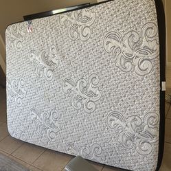 Queen Mattress & Box Spring 