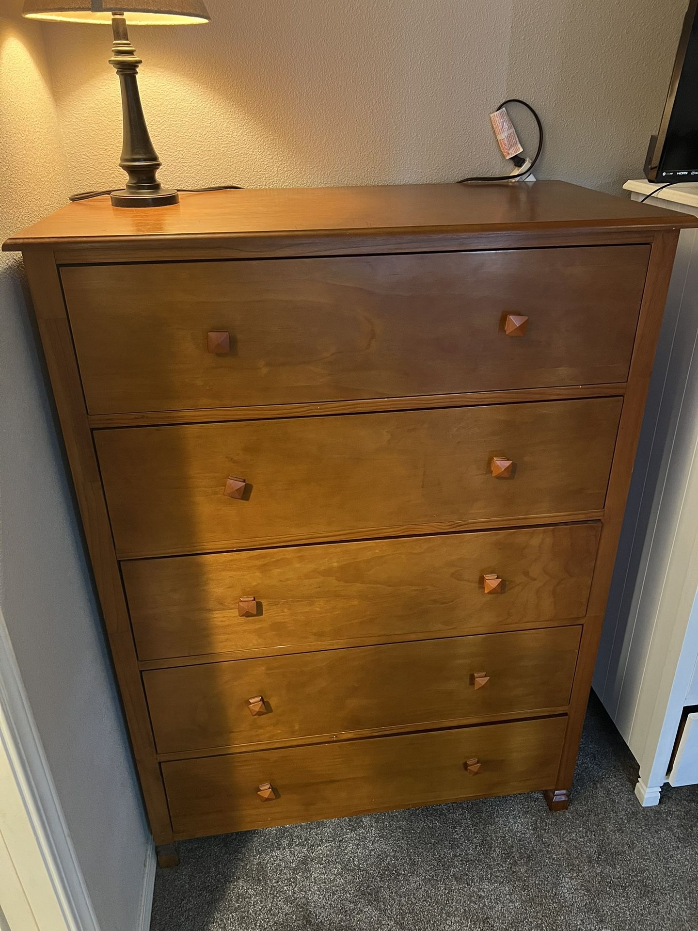 Dresser