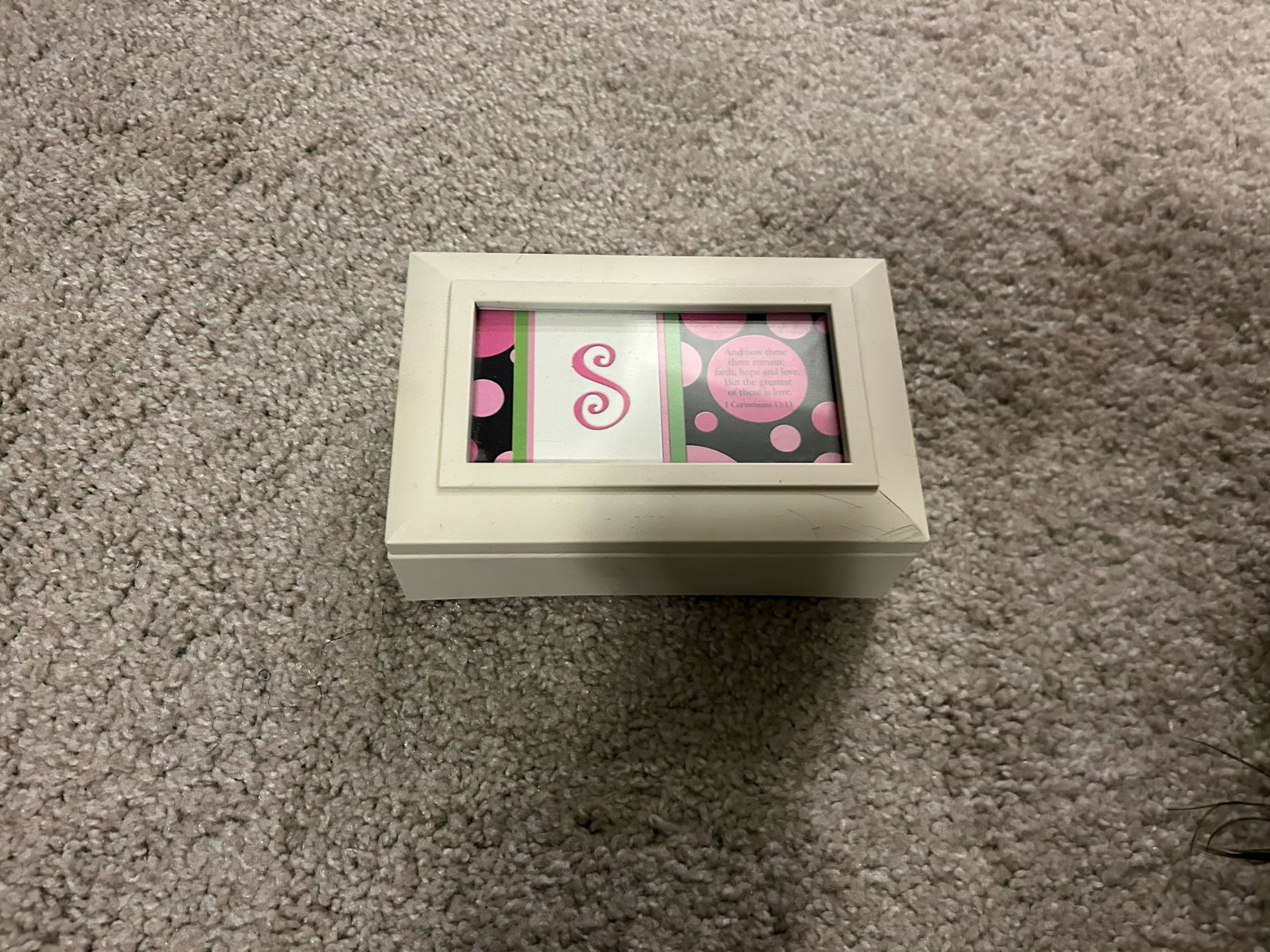 Music Box - Jesus Loves Me - Front Picture Is Changeable!