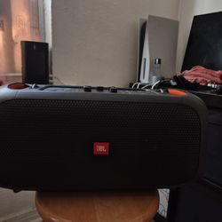 JBL Party Box On The Go