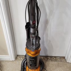 Dyson Vacuum 