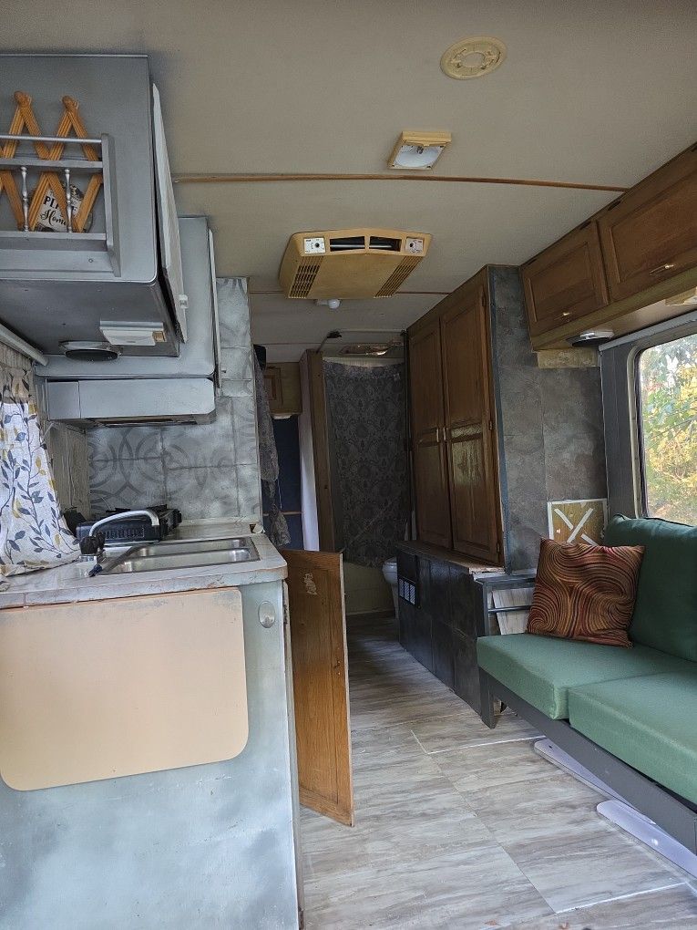 1987 WINNEBAGO Motor Home 