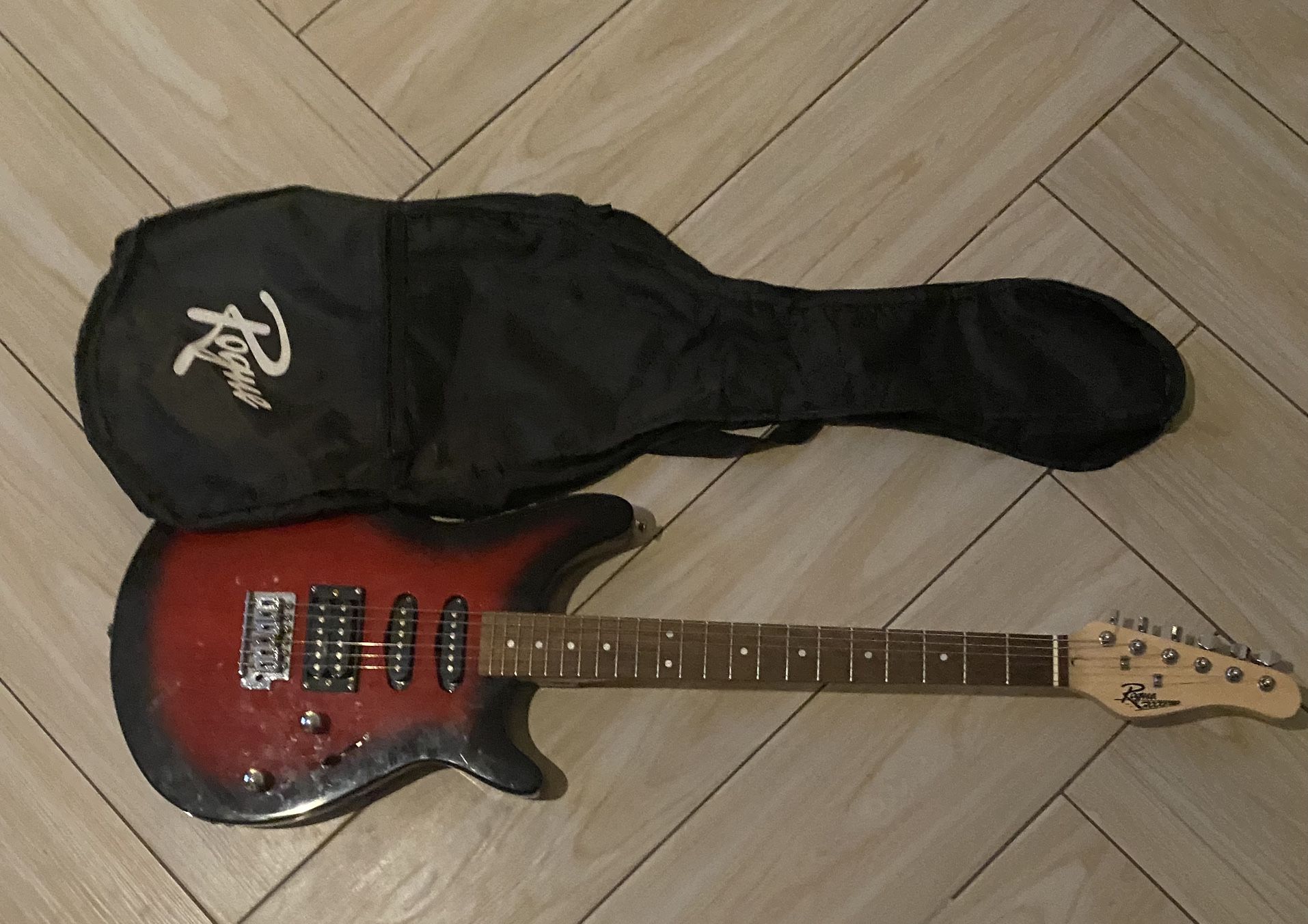 Rogue Rocketeer electric guitar
