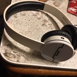 Motorolla Sol Bluetooth Headphones