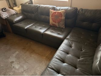 Sectional couch