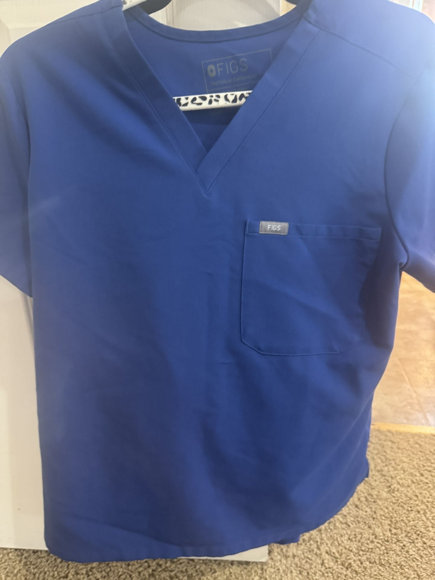 Scrub Set Figs ( Medium Top, Medium Petite Pants)