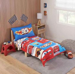 Disney pixar cars 🚗 4pc toddler bed comforter and sheets set new firm price