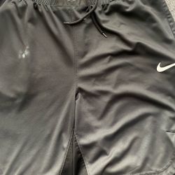 Nike KD shorts (Youth xL)