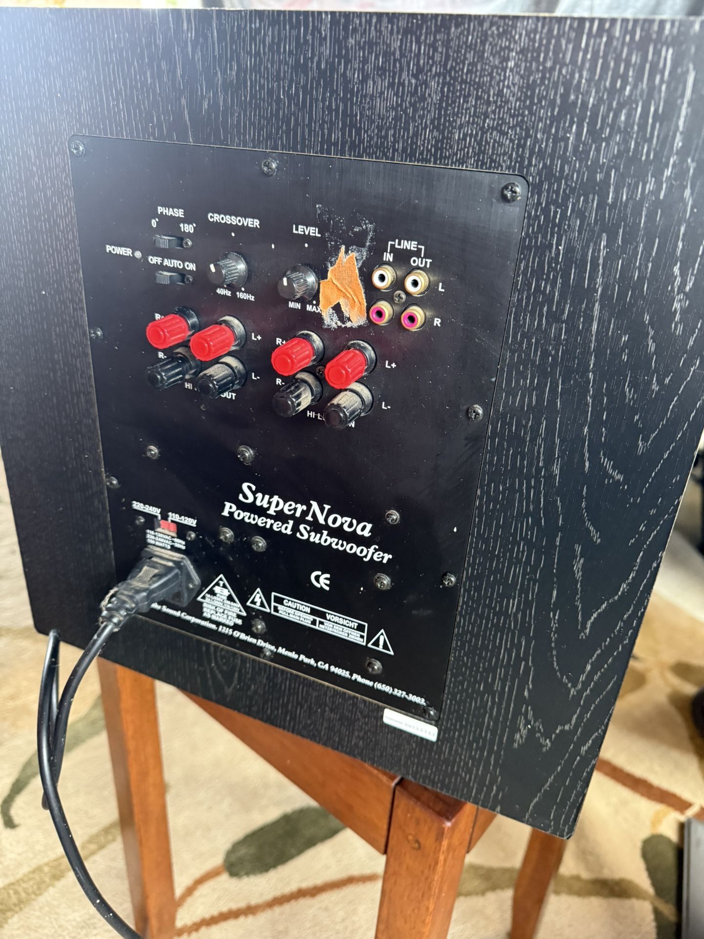 SUPERNOVA Powered Subwoofer