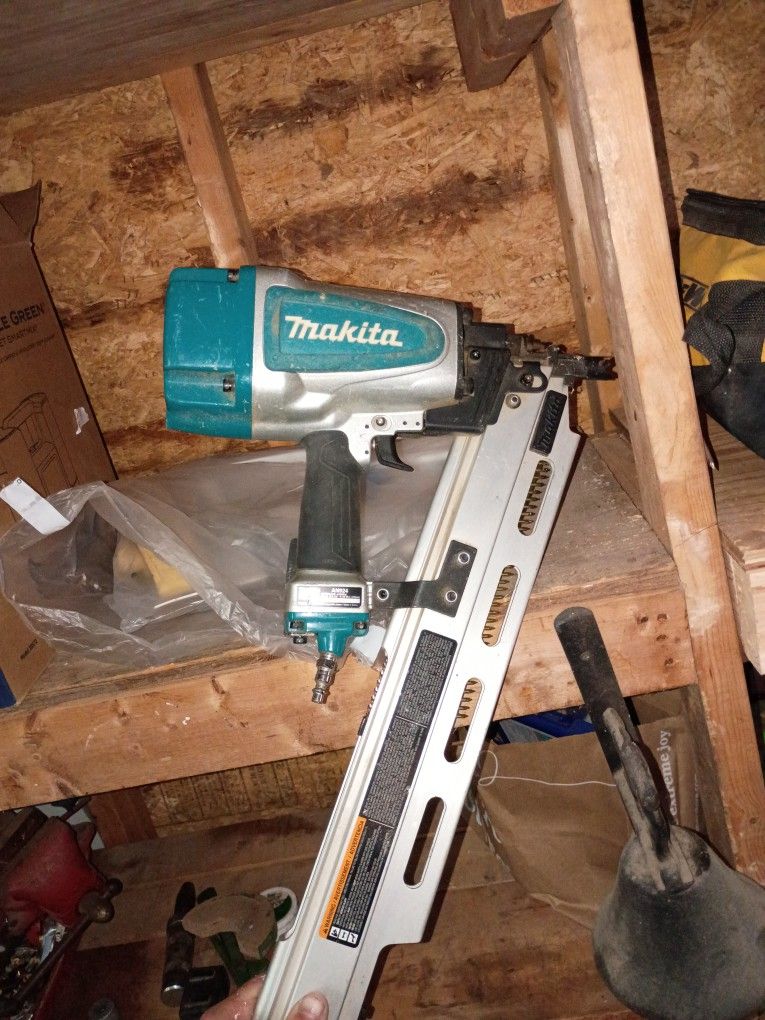 Makita Nail Gun