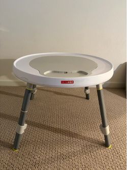 Skip hop table