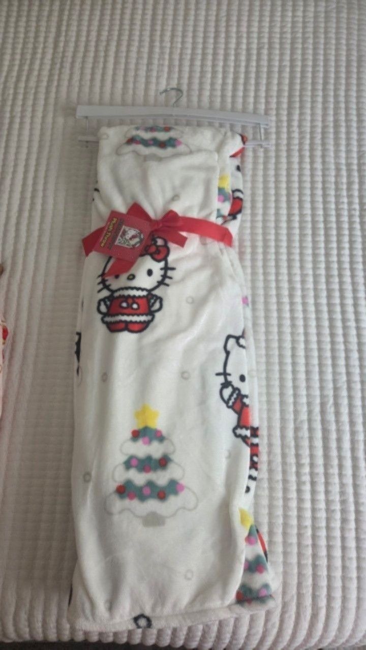 Hello Kitty Blanket