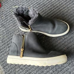Gorgeous Blue J Slides NYC 6.5
