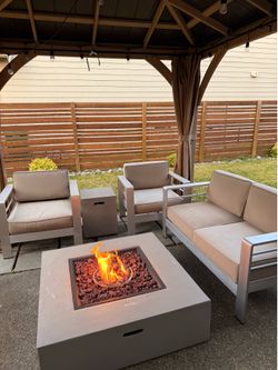 Wade Logan 4-Piece Outdoor Patio Set w/ Gas Fire Pit Table & Tank Cover