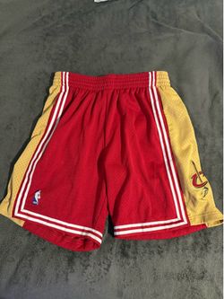 Men's Mitchell & Ness Wine Cleveland Cavaliers 2003-04 Hardwood Classics Swingman Shorts Men’s L