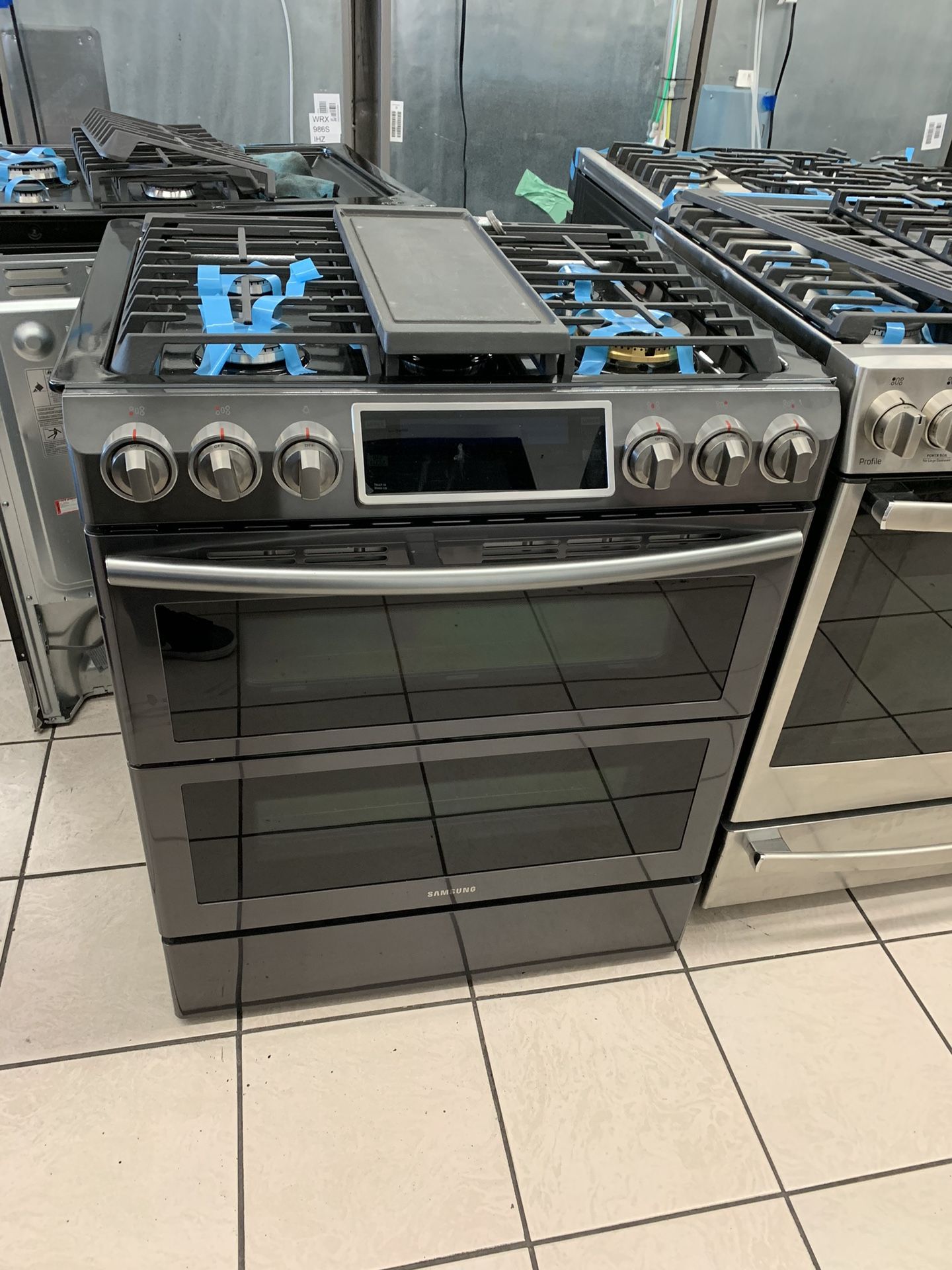Samsung Double Oven Slide-in Gas Stove