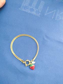 Brand new pearl strawberry gold bracelet