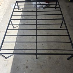 Queen size platform frame