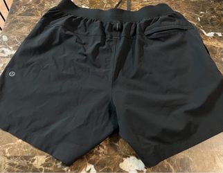 Lulú lemon shorts