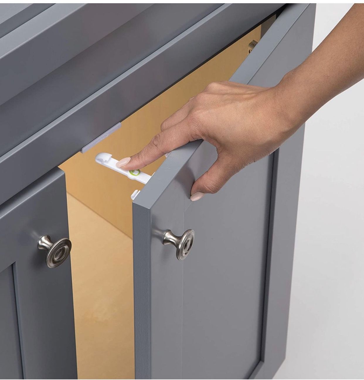 Safety 1st adhesive cabinet 4 piece latch for childproofing, white color brand n