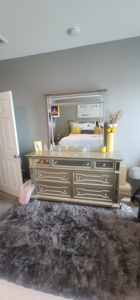 King Bedroom Set For Sale