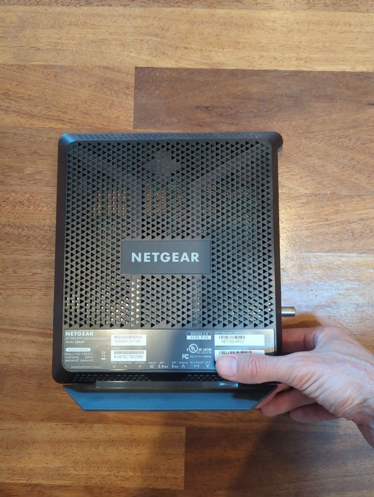 Netgear AC1900 C6900 Cable modem+Wifi Router
