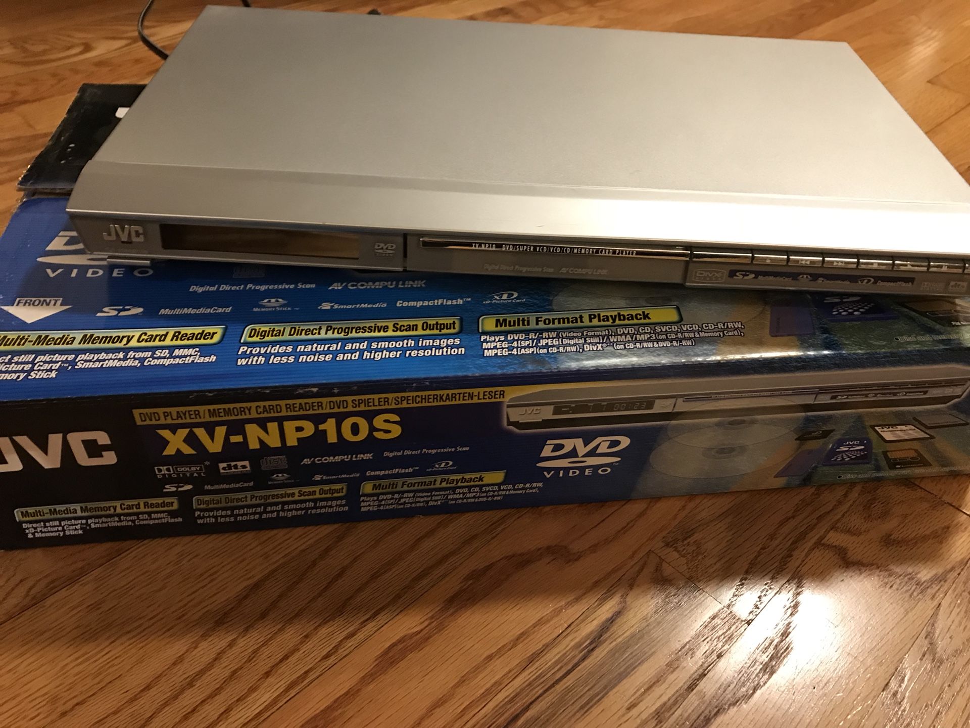 DVD player - JVC XV-NP10S