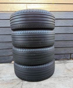 265 60 18 HANKOOK I'm selling this set of tires with 80% life left on all 4