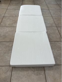 Size single foldable memory foam mattress