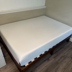 10”  Full Size Memory Foam Mattress and Wood  Bedframe