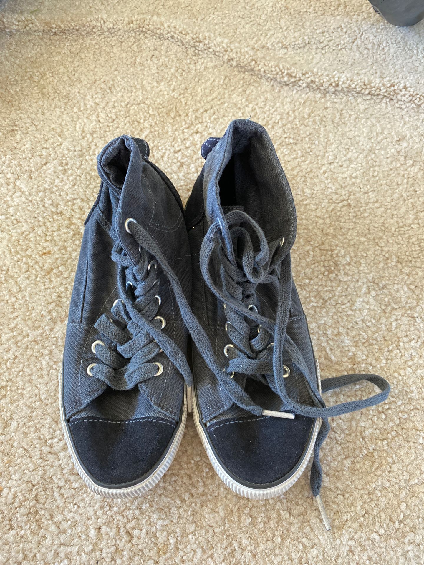 Sandwich sneakers Size 6