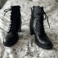 Black combat boots with chunky heel 8