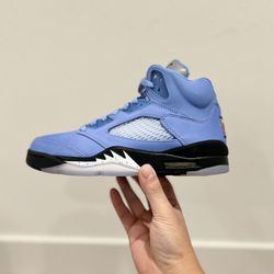 Air Jordan 5 Retro SE ‘UNC’