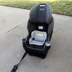 Graco Convertible Car Seat – Excellent Condition – Clean & Safe