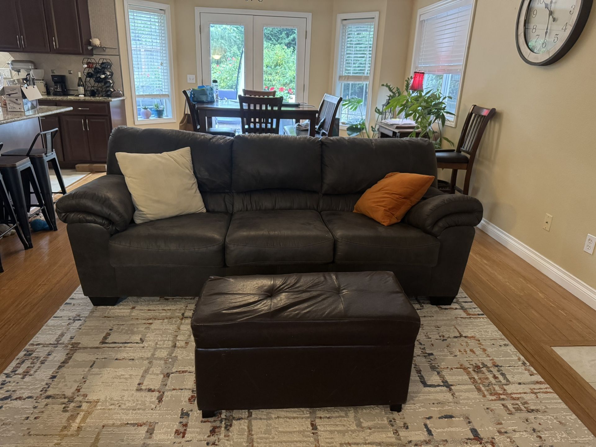 Sofa & Storage Ottoman 