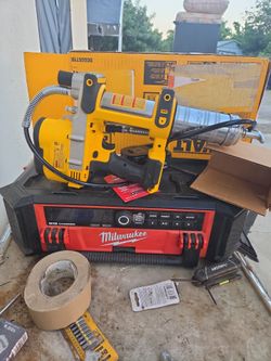 DEWALT
20V MAX Cordless 10,000 PSI Variable Speed Grease Gun (Tool Only) STORE PRICE $229