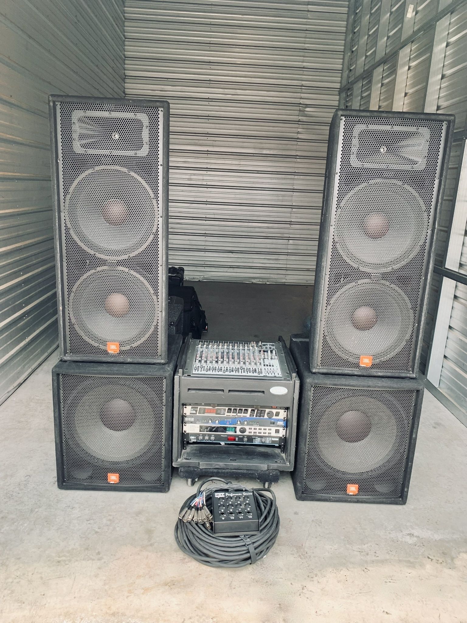 JBL 3 Way Professional PA system - 6500 watts / 2-18" Subs / Dual 15"