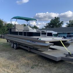 Pontoon Boat For Sale