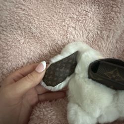 louis vuitton bunny airpod case