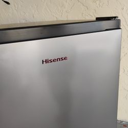 Mini Fridge Hisense